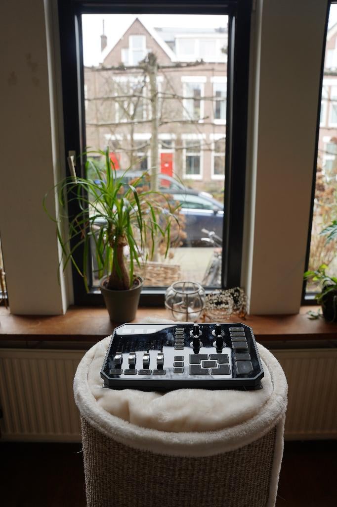 TC Helicon GoXLR Mixer, Ophalen of Verzenden, Zo goed als nieuw, Minder dan 5 kanalen, Microfooningang