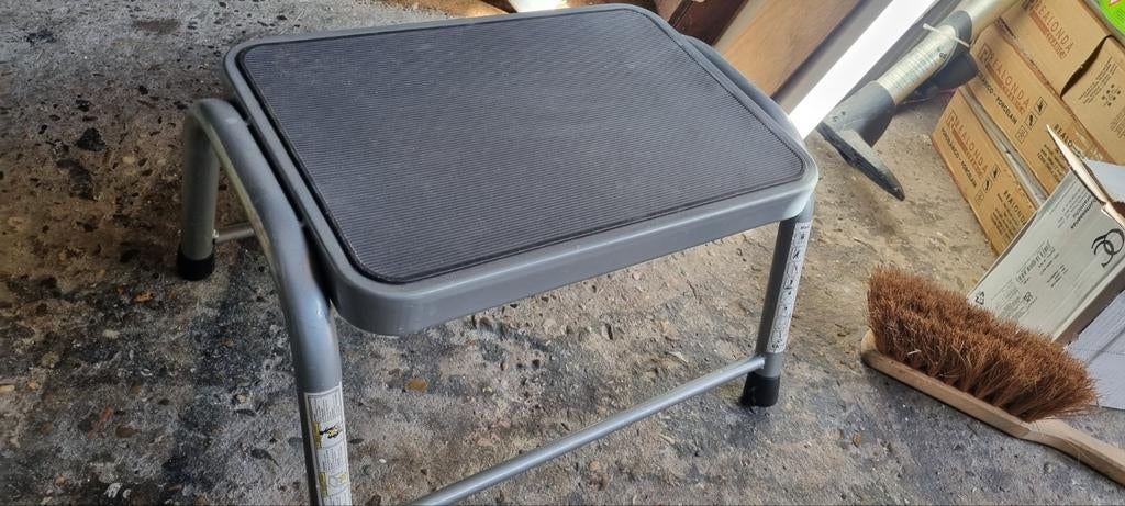 Opstapje 25 cm hoog - Handig en stevig, Ophalen of Verzenden, Gebruikt, Trap, Minder dan 2 meter