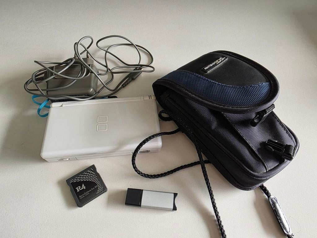 Nintendo DS Lite Wit, 1 speler, Ophalen, Avontuur en Actie, Vanaf 3 jaar