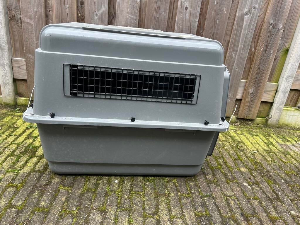 Hondenbench voor (middel) grote hond voor in vliegtuig., Ophalen, Gebruikt