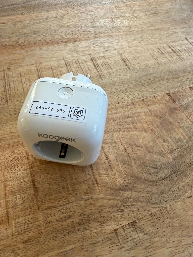 Kogeek Smart plug, Ophalen of Verzenden, Gebruikt