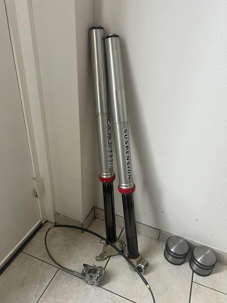 Ktm 85 factory sxs olie vork incl klauw en leiding, Motoren, Ophalen of Verzenden