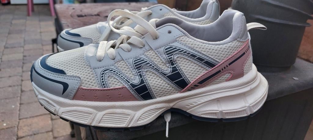 Claudia Ghazzini sneakers, Ophalen, Zo goed als nieuw, Overige typen, Overige merken