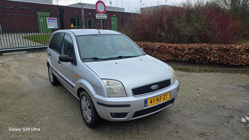 Ford Fusion 1.4-16V AIRCO GEREVISEERDE AUTOMAAT+NWE DISTRIBU, 15 km/l, Metallic lak, Origineel Nederlands, Bedrijf