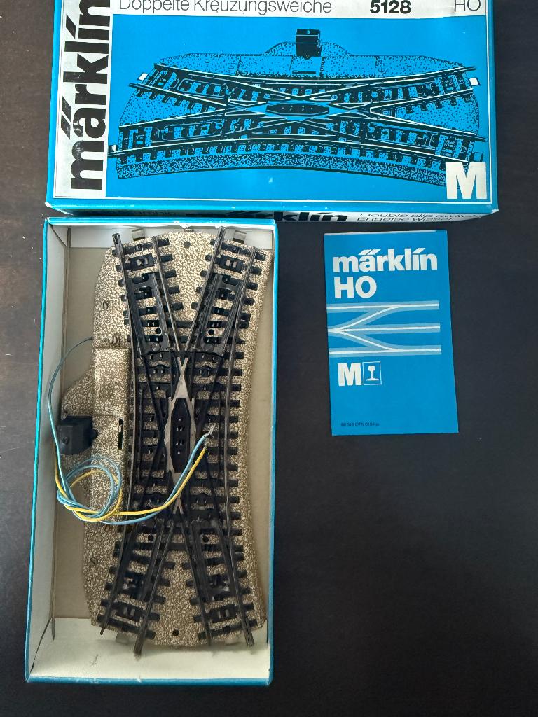 Marklin M-rails 5128 Engelse wissel, Hobby en Vrije tijd, Modeltreinen | H0, Wisselstroom, Rails, Ophalen of Verzenden, Zo goed als nieuw
