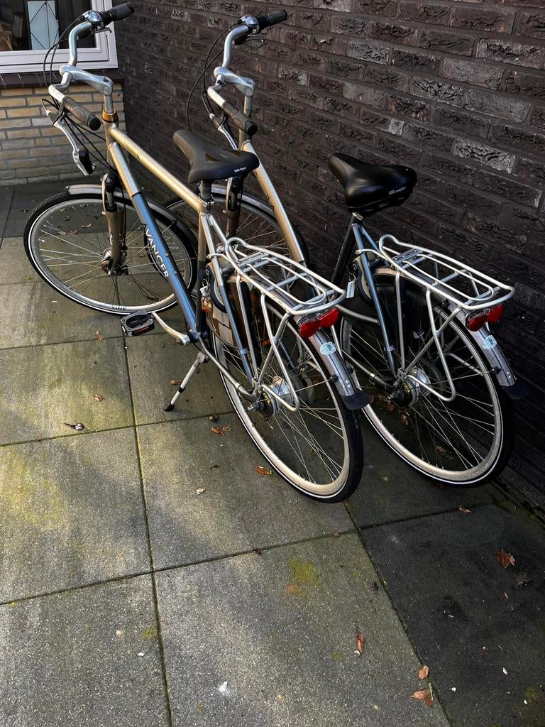 Heren en dames fiets lichte uitvoering ook los te koop, Fietsen en Brommers, Fietsen | Heren | Herenfietsen, Ophalen, Zo goed als nieuw