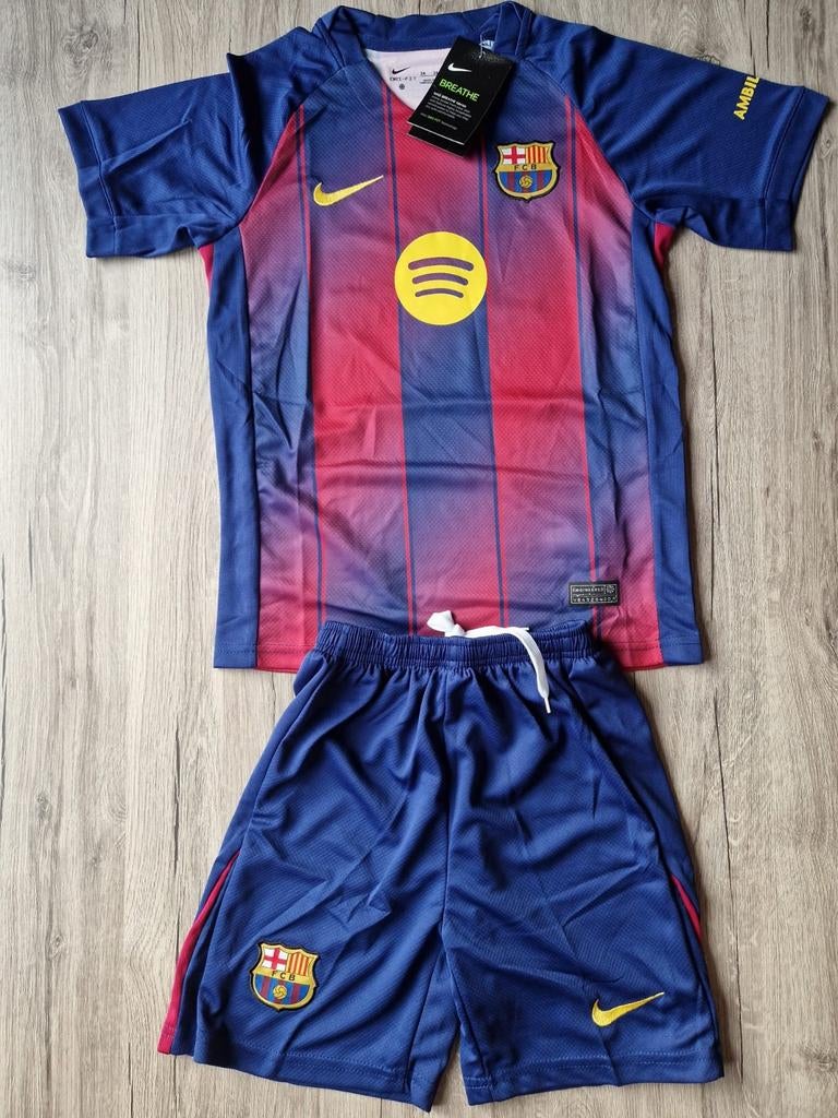 Fc Barcalona tenue maat 116-122, Maat XS of kleiner, Ophalen of Verzenden, Nieuw, Set