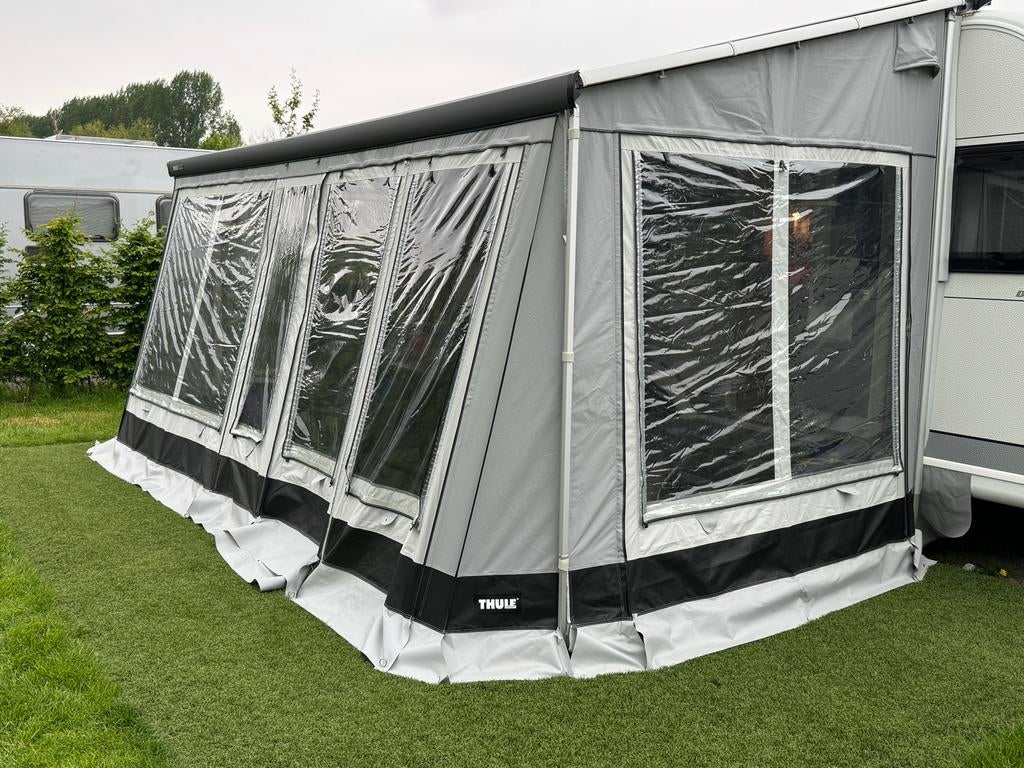 Thule Veduta Luifeltent 450- Gekocht in 2022, Caravans en Kamperen, Voortenten en Luifels, Ophalen, Zo goed als nieuw, Thule