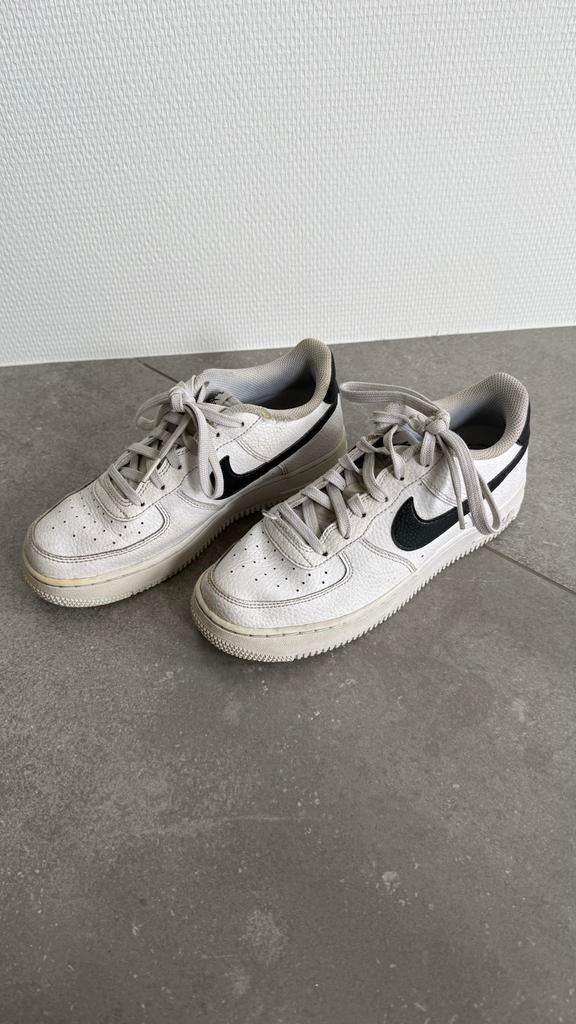 Nike Air Force sneakers maat EU 38,5 / 24 CM, Ophalen, Gedragen, Wit, Sneakers of Gympen