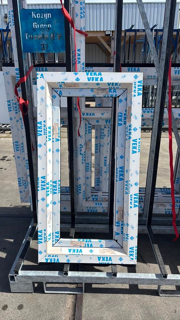 Veka kunstofkozijn draaikiep 660 breed 1240 hoog., Kunststof, Minder dan 75 cm, Raamkozijn, Nieuw