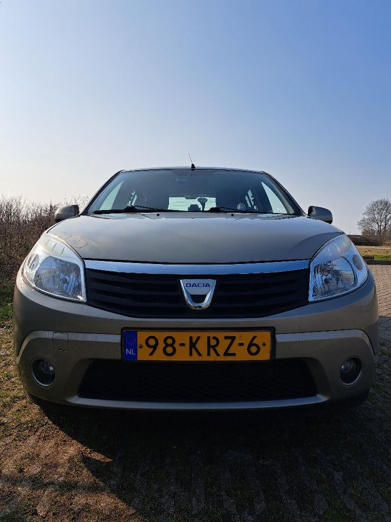 Dacia Sandero 1.2 16V 55KW / LPG/ 2010 Grijs ; EXPORT, Voorwielaandrijving, 74 pk, 31 €/maand, Origineel Nederlands