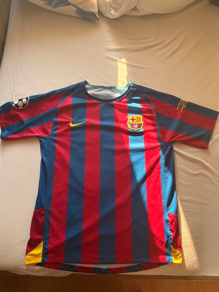 FC Barcelona Thuisshirt Ronaldinho 10 (2005-2006), Sport en Fitness, Voetbal, Zo goed als nieuw, Shirt, Maat L, Ophalen