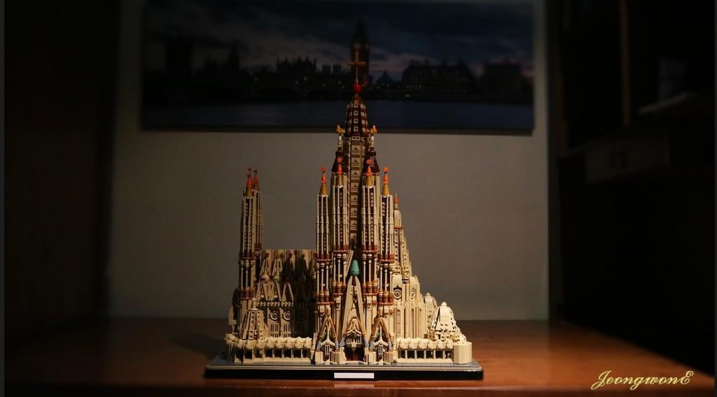 Sagrada Familia - Compatibel met Lego - 10.000+ stenen, Kinderen en Baby's, Speelgoed | Duplo en Lego, Gebruikt, Complete set