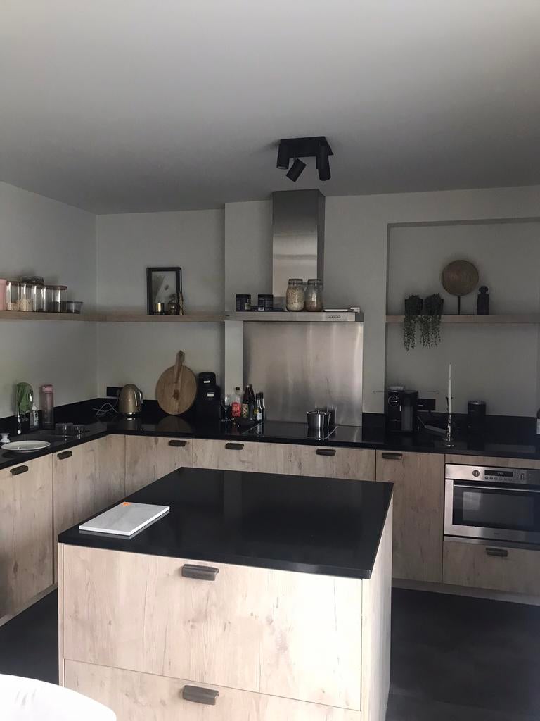 Ruime mooie keuken eiken look met composiet blad, Ophalen, Gebruikt, Hoekkeuken, Met kookeiland