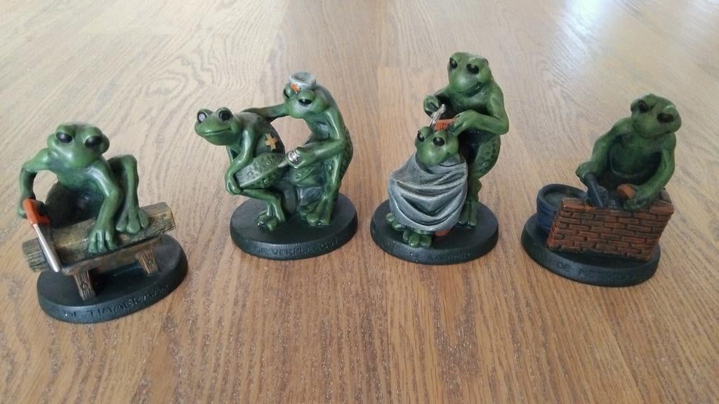 Set van 4 kikkers beeldjes - diverse beroepen  20EURO, Ophalen, Zo goed als nieuw