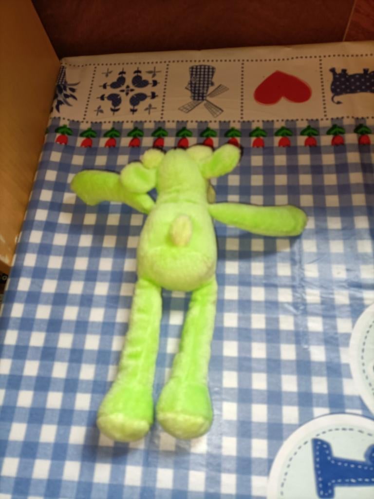 Hema koe knuffel licht groen met magneten in handen 22 cm, Ophalen of Verzenden, Zo goed als nieuw