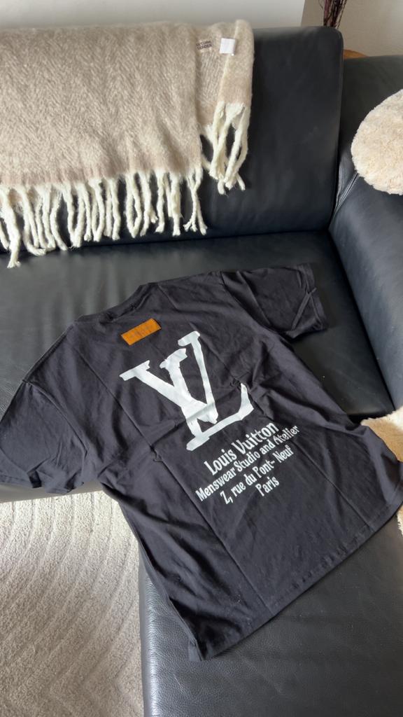 Louis vouttion shirt maatje xl, Kleding | Heren, T-shirts, Ophalen of Verzenden, Nieuw, Maat 56/58 (XL), Zwart