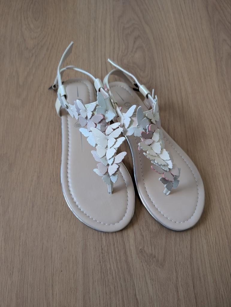 Buffalo sandalen met vlinders maat 38, Ophalen, Beige, Sandalen of Muiltjes, Zo goed als nieuw
