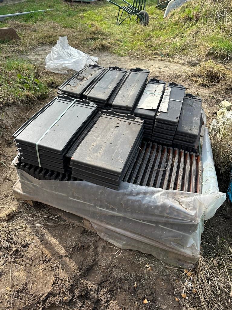 Dakpannen Koramic Actua 10B, Doe-het-zelf en Verbouw, Dakpannen en Dakbedekking, Ophalen, Steen of Klei, Zwart, Zo goed als nieuw