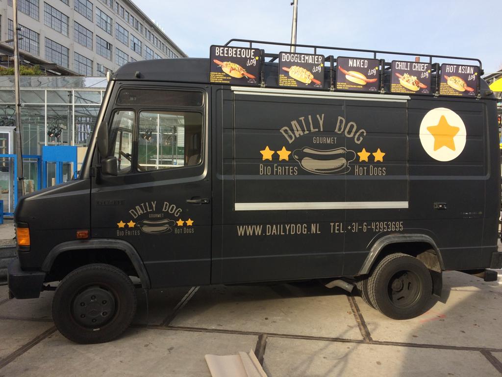 Succesvolle foodtruck MB 609-D direct beschikbaar., Ophalen, Overige typen