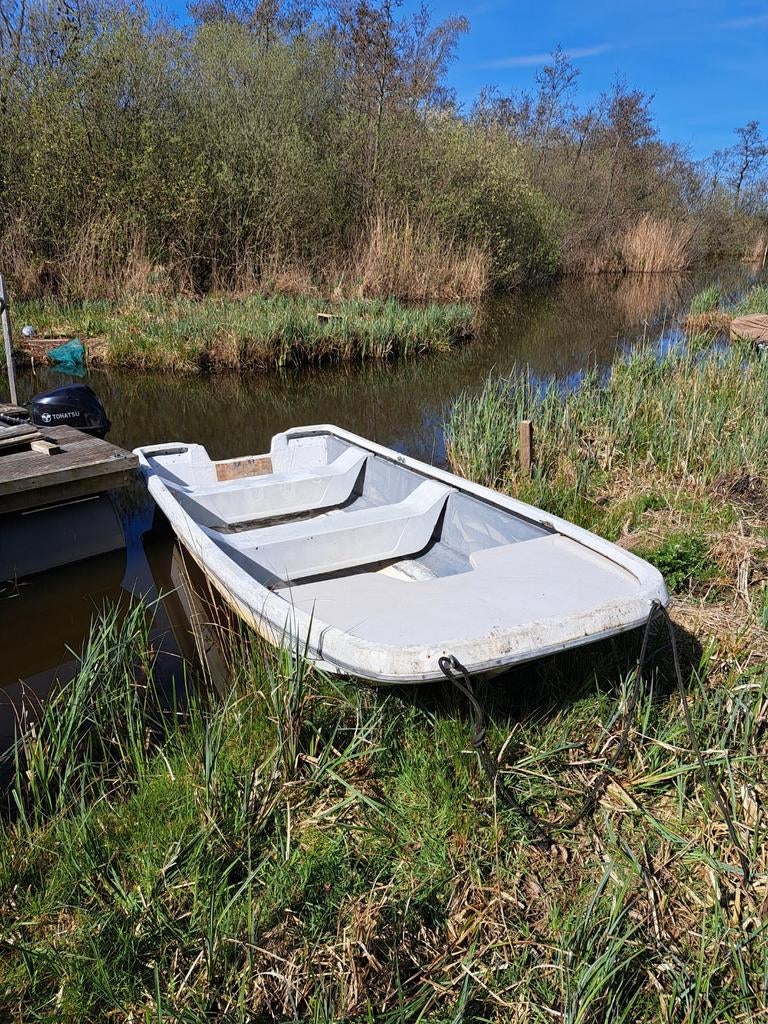 Kleine polyester roeiboot / visboot, Watersport en Boten, Overige Watersport en Boten, Gebruikt, Ophalen