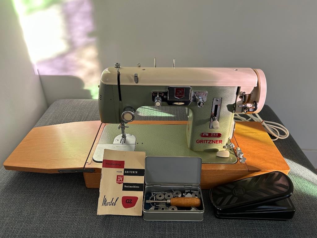 Gritzner GZ vintage naaimachine als nieuw - erg krachtig, Ophalen, Zo goed als nieuw, Naaimachine, Overige merken