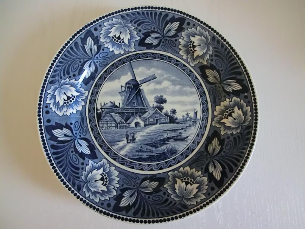 Wandbord Societe Ceramique Maestricht  Hollandia, Ophalen