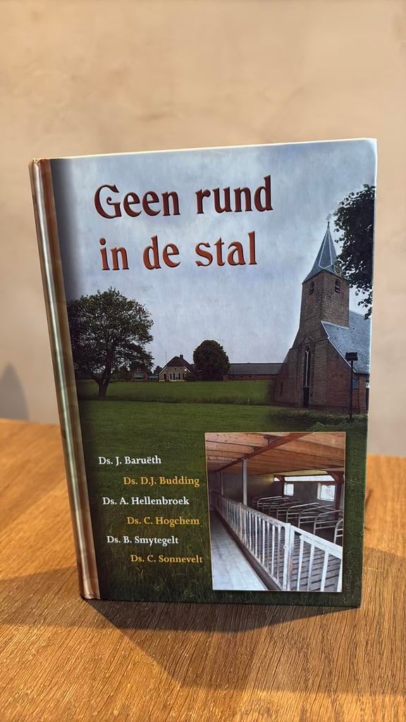 KR-1 Geen rund in de stal Ds A Hellenbroek ea, Ophalen of Verzenden, Gelezen