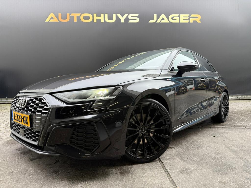 Audi A3 Sportback 35 TFSI S edition El.Stoelen El.Achterklep, Auto's, Stof, 4 cilinders, 150 pk, Zwart