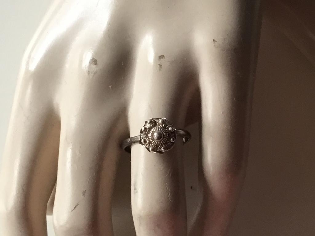 Zilveren Zeeuwse knoop ring ( in Hilversum ), Sieraden, Tassen en Uiterlijk, Ringen, Ophalen of Verzenden, Gebruikt, Zilver, Dame