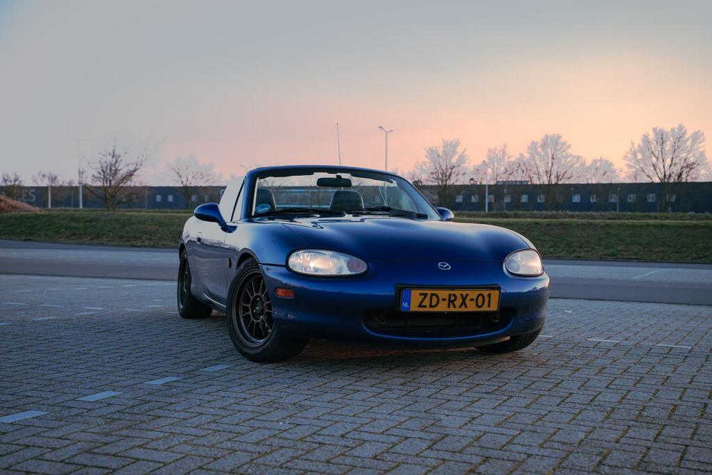 Mazda MX-5 1.8 I 1999 | 10th anniversary | NR | 140PK, Auto's, Achterwielaandrijving, 40 €/maand, 4 cilinders, Cabriolet