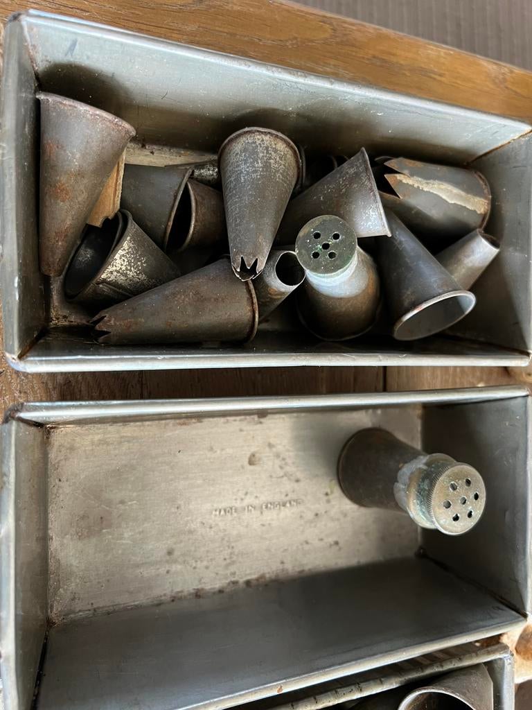 LOT OUDE BAKKERS ATTRIBUTEN, Ophalen of Verzenden