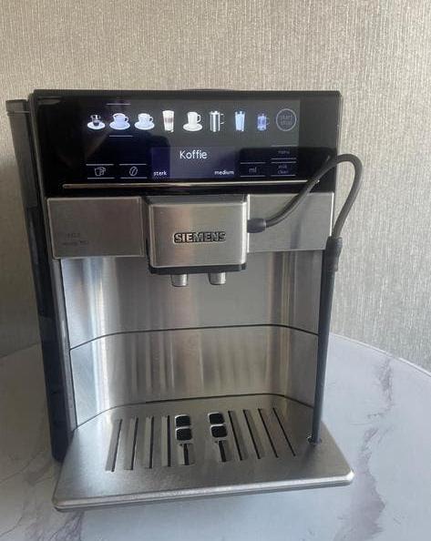 Siemens eq6 S700 koffiemachine, Witgoed en Apparatuur, Koffiezetapparaten, Ophalen of Verzenden, Zo goed als nieuw, Koffiemachine