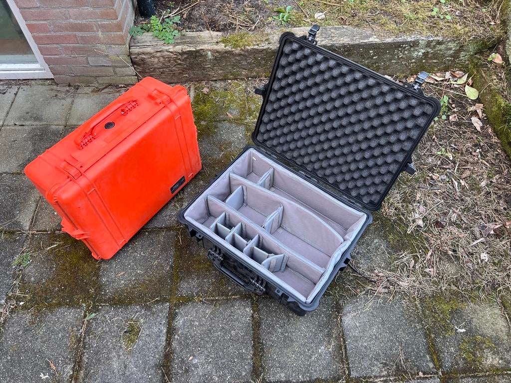 Peli 1600 Case 2x met interieur, Gebruikt, 50 tot 60 cm, Hard kunststof, Ophalen of Verzenden
