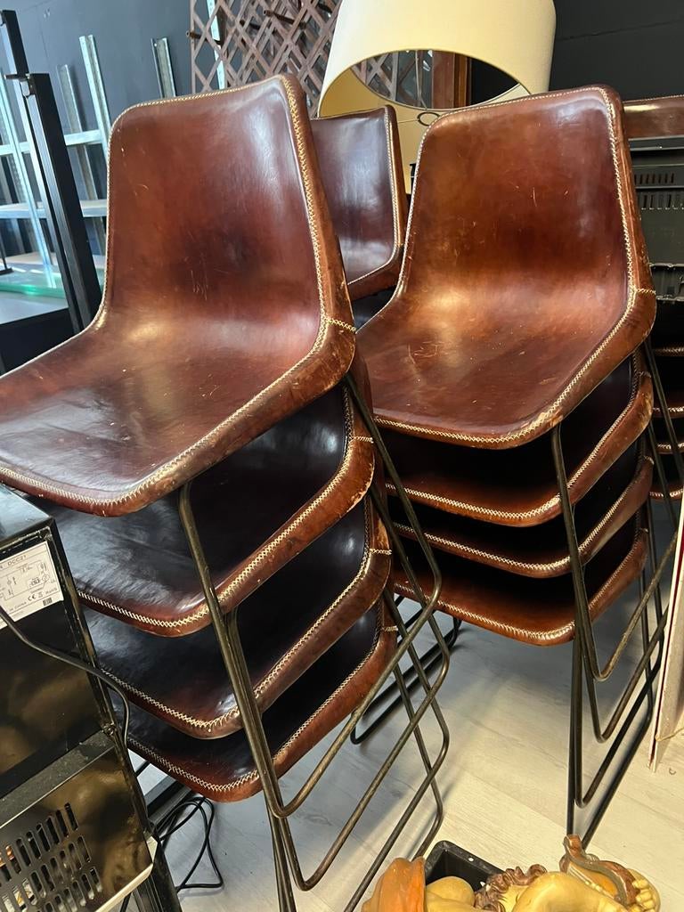 Restaurant stoel, Ophalen