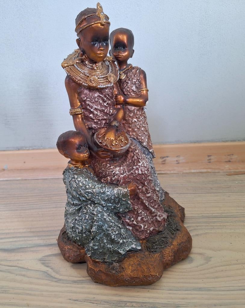 Beeld 25 cm hoog alles twee euro uitzoeken, Ophalen of Verzenden, Zo goed als nieuw