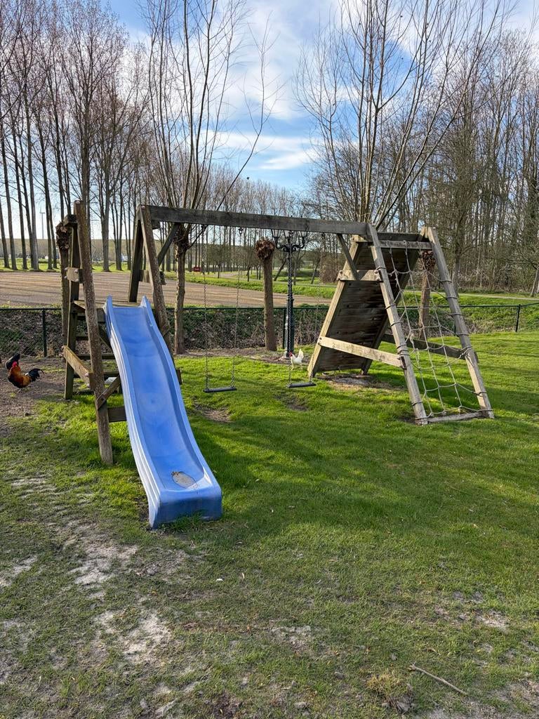 Speeltoestel met schommel, glijbaan en klimnet, Kinderen en Baby's, Speelgoed | Buiten | Speeltoestellen, Gebruikt, Glijbaan, Ophalen