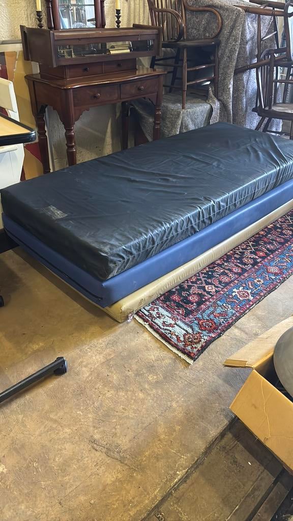 10 verpleeg matrassen, Ophalen of Verzenden, Zo goed als nieuw