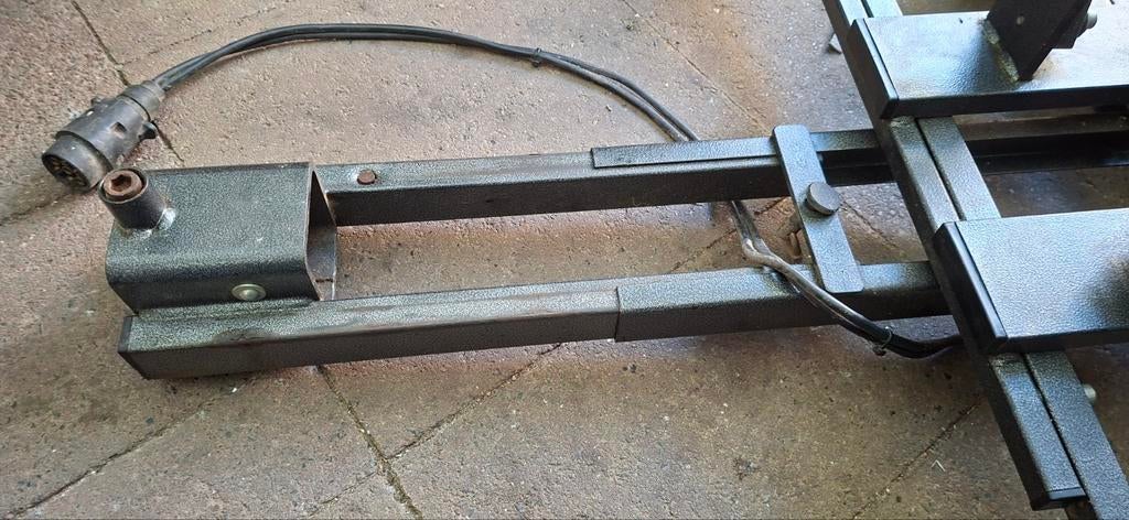 30cm Uitschuifbare fietsendrager voor op bus of bagagebox, Auto diversen, Fietsendragers, Ophalen, 2 fietsen, Gebruikt, Trekhaakdrager