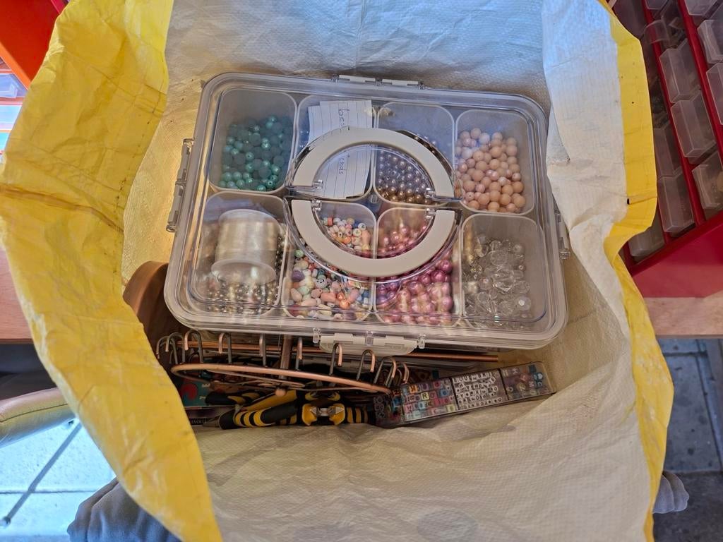 Grote partij kralen, Ophalen