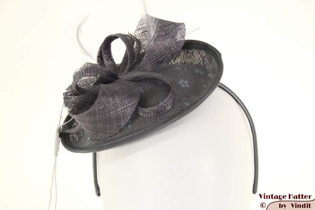 Fascinators met veren in diverse kleuren en stijlen - nieuw, Ophalen of Verzenden, Nieuw, One size fits all, Hoed