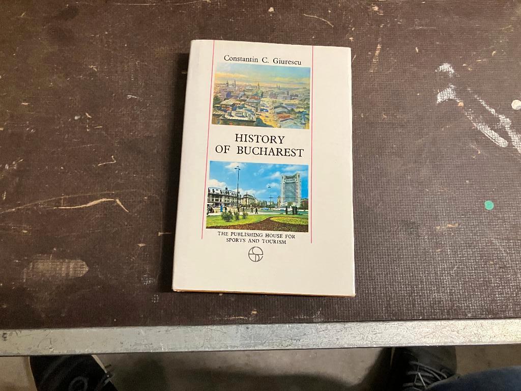 Roemenië Boekarest geschiedenis kunst architectuur, Boeken, Reisgidsen, Overige merken, Europa, Ophalen of Verzenden, Zo goed als nieuw
