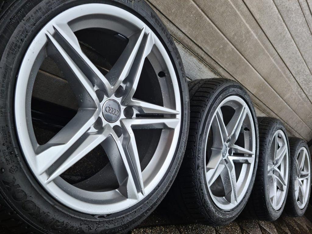 Org 18 inch Audi A5 S5 8F 8T A4 S4 B8 B9 velgen zomerbanden, 18 inch, -, -, Banden en Velgen