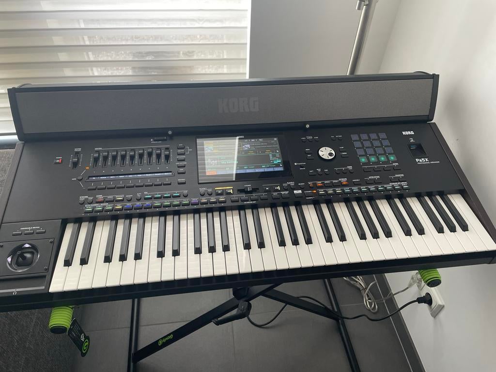 Korg pa5 x, Ophalen, Zo goed als nieuw, 61 toetsen, Korg