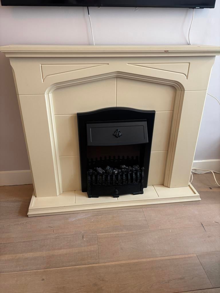 Vintage crèmekleurige sierschouw met elektrische haard, Ophalen, Gebruikt, Vrijstaande haard, Elektrische haard