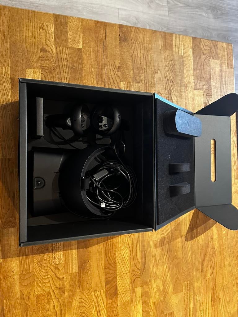 Oculus Rift S, Spelcomputers en Games, Virtual Reality, Ophalen, Zo goed als nieuw, Pc