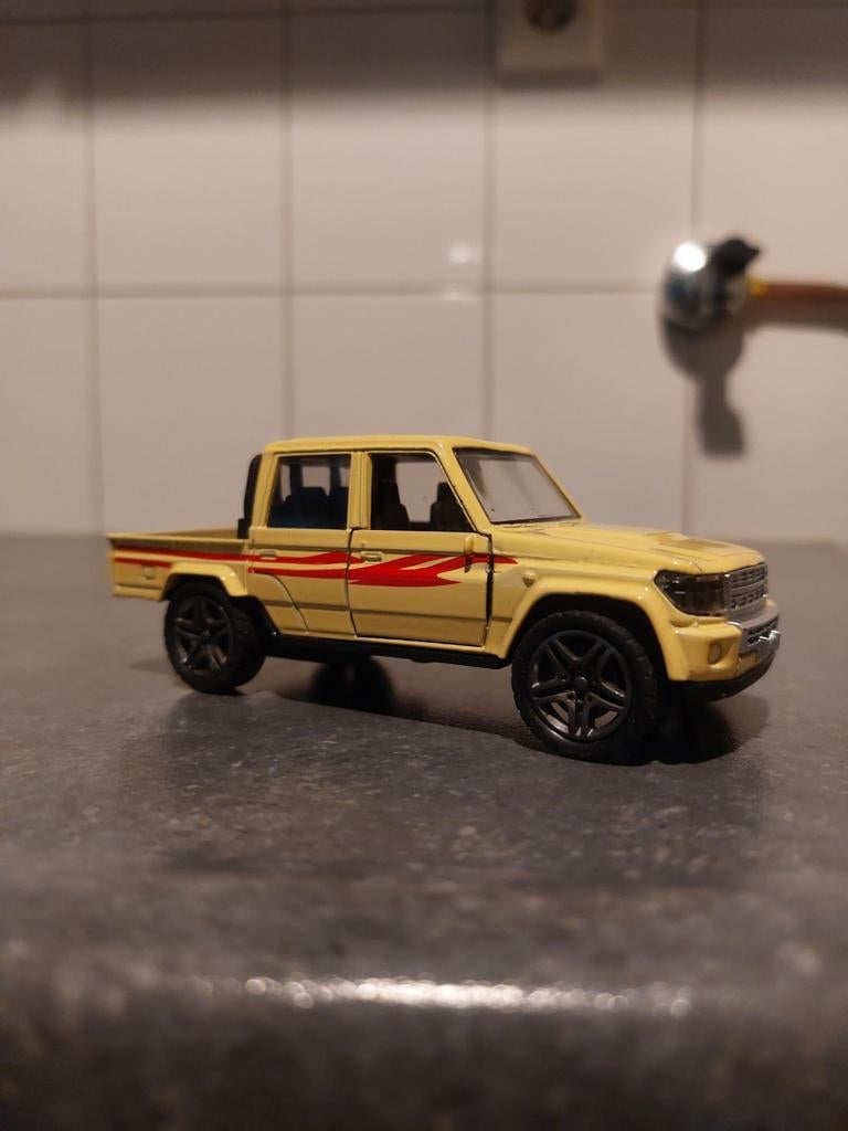 Toyota Land Cruiser modelauto, Hobby en Vrije tijd, Ophalen of Verzenden