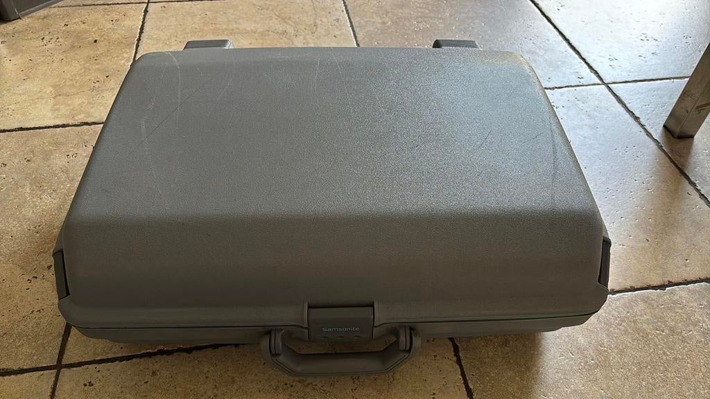 Samsonite koffer, vliegtuigkoffer, Ophalen, Gebruikt, 50 tot 60 cm, Hard kunststof