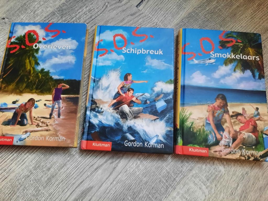 SOS trilogie Gordon Korman, Ophalen of Verzenden, Gelezen