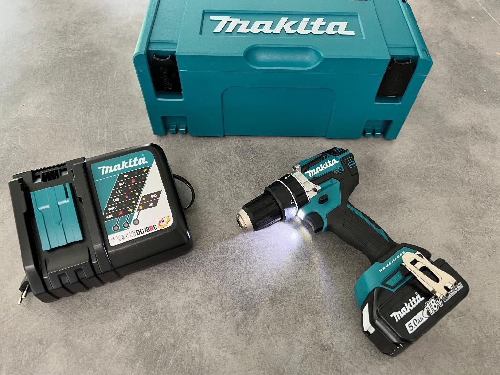 MAKITA 18V 5Ah ACCU BOOR + KLOPSTAND VOOR PANNEN BRUSHLESS, Steen of Klei, Nieuw, Ophalen of Verzenden, 15 m² of meer